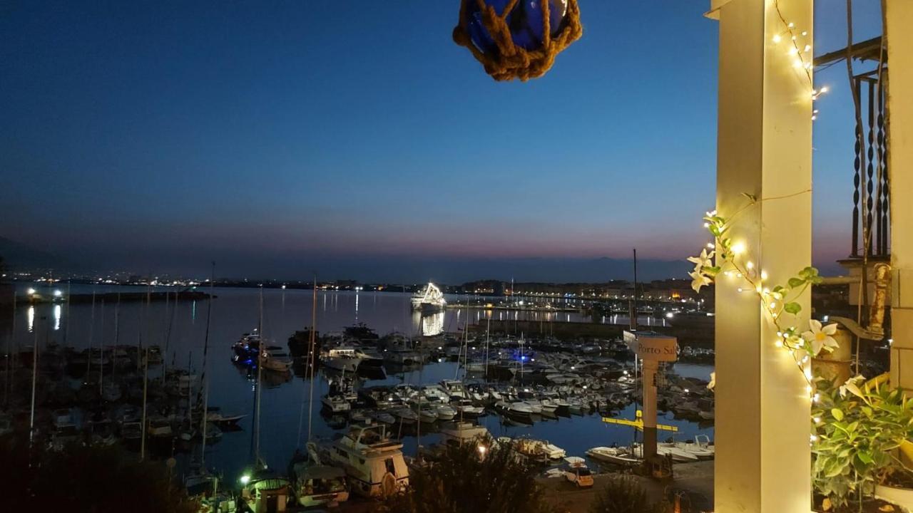 Bed and Breakfast Coraline Castellammare di Stabia Exterior foto